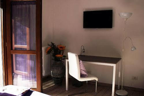 Shelisa B&B โรม ภายนอก รูปภาพ